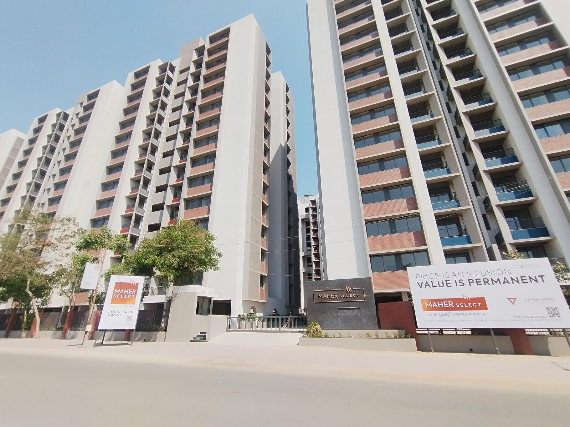 Modern Apartments in Aaryan Gloria